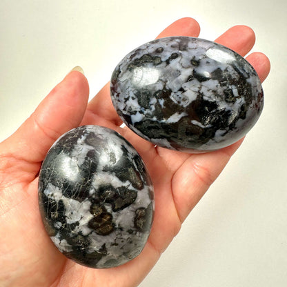 Gabbro palmstone